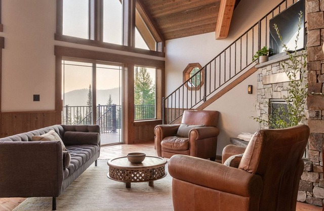 Private 20 acre family retreat that sits right above the stunning Ashley Lake