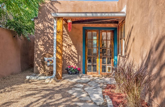 Private 2bd Adobe in the heart of Santa Fe