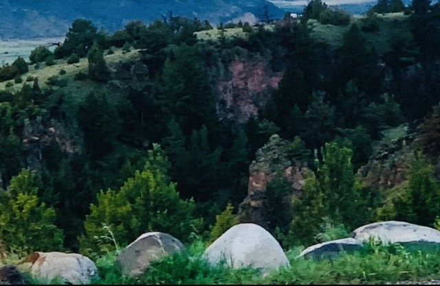 Private 2BR Suite Breathtaking Mountain View mins from hot springs & Yellowstone