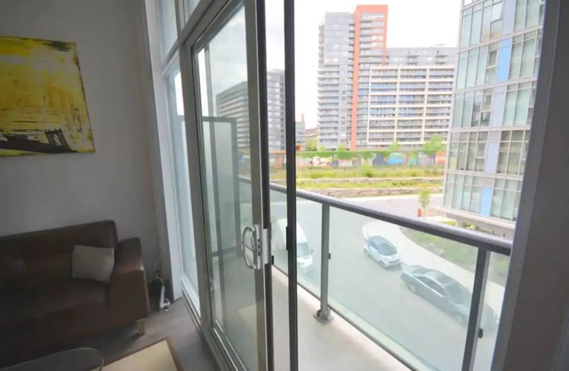 Private 3rd Floor [Security—Quiet—Gym—Furnished] 1BR Avail Queen St W. Downtown