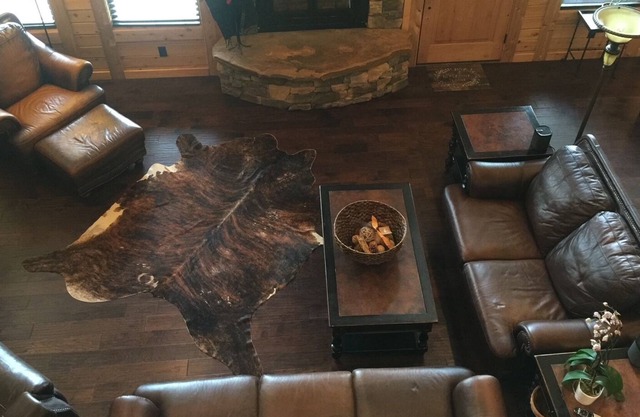 Private 40 Acre FARM, Log Cabin, Fishing & Fun