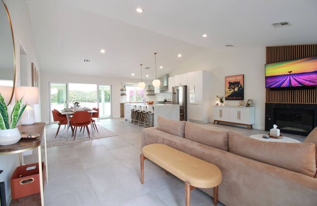 Private 4BR 3BA Home in Indian Wells with Pool, Spa & Modern Amenities