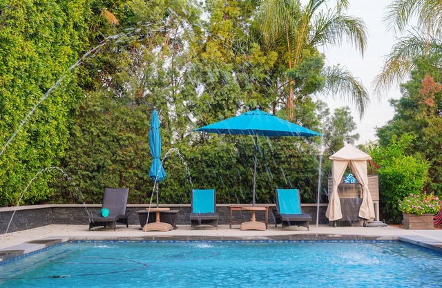 Private 4BR Retreat, Pool & Amazing Outdoor Patio