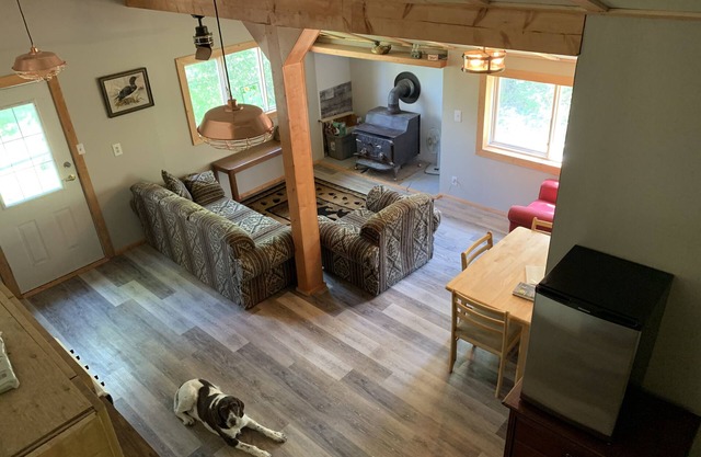 Private 500 acre ranch riverside cabin and fishing Oldman River. Family and pets