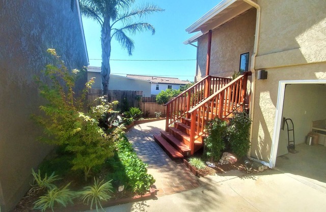 Private Accommodations, Close to beach . includes two bedrooms