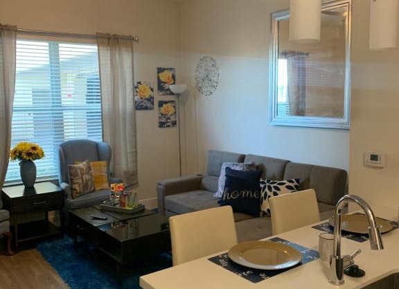 Private, amazing 1-bedroom apt in central location