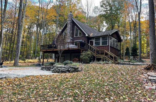 Private and Cozy Lake Wallenpaupack Retreat