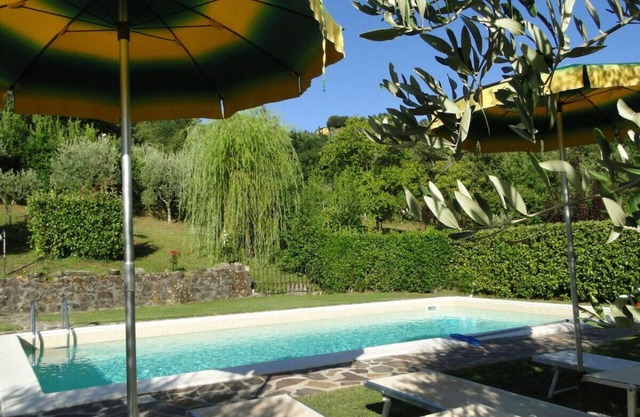 * Private and peaceful Tuscan Villa with views