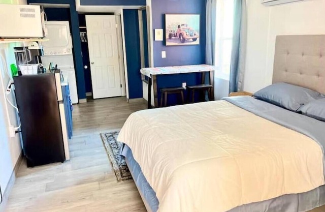 Private and Quiet Studio w/Kitchenette + W/D, Long Stay Ready w/ All Amenities