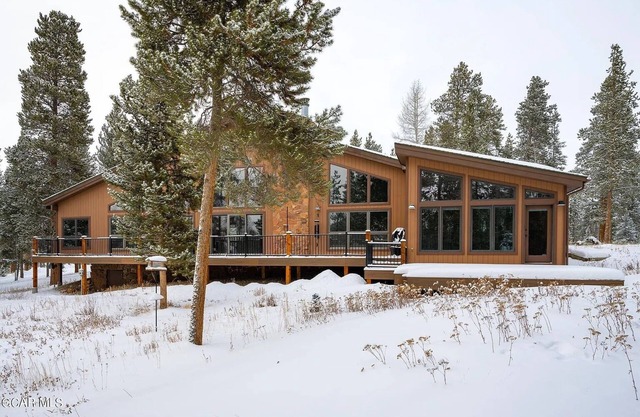 Private and spacious 4bd Cabin-360 views of nature Close to skiing!