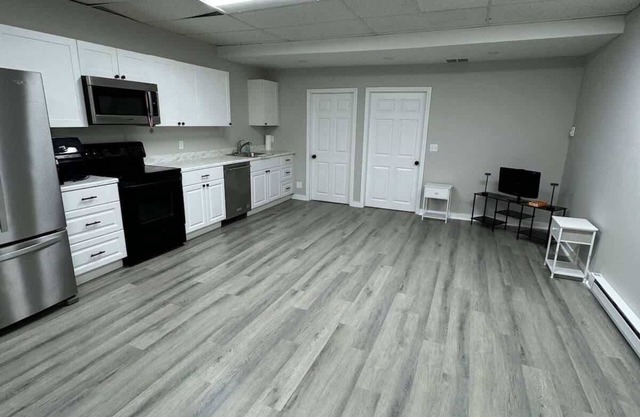 Private Apartment in Southbury 102