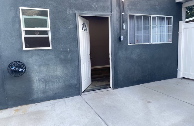 Private back House