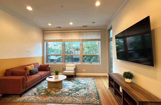 Private Balcony, 1 Garage Parking, Sleeps 8!