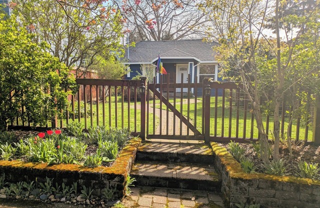 Private Ballard Bungalow