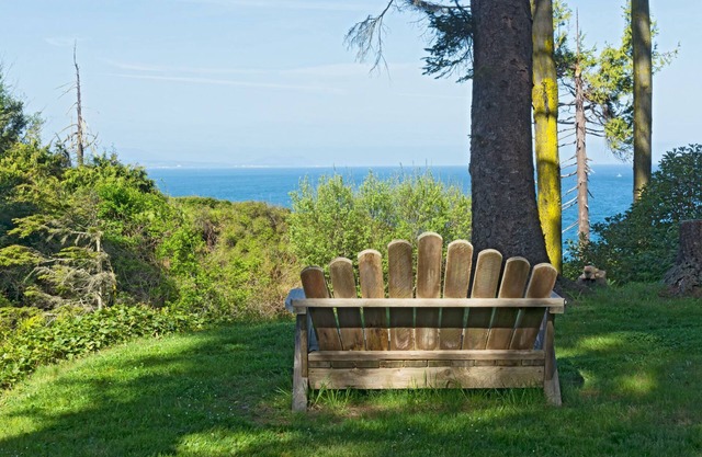 Hideaway Hut ist gemütlich, mit Blick auf das Wasser, Pvt. Strand zwischen Sequim & Port Angeles