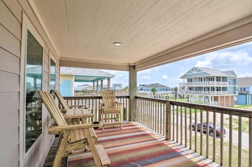 Private Beach Access Coastal Freeport Home!