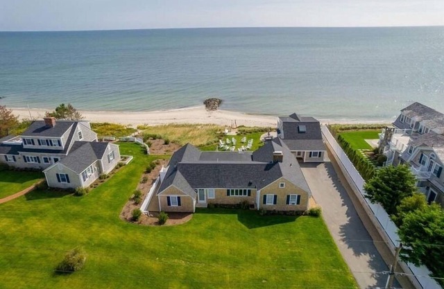 Private beach all for you! 6 bedrooms and 5 full baths. RPMS053