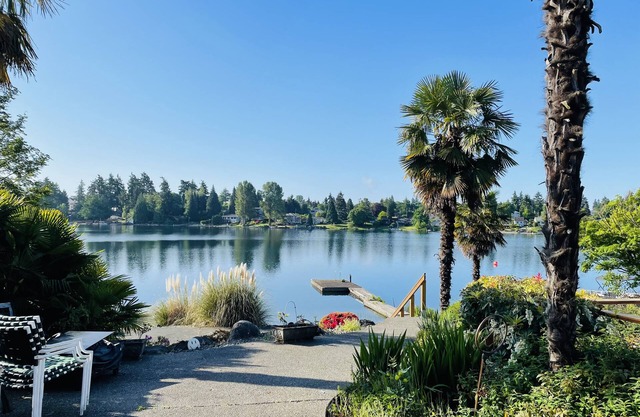 【Private Beach Lake House】- 7mins to SeaTac Airport