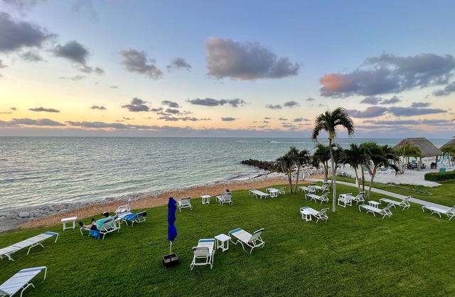 Private Beach Retreat! Luxurious Bedding, Relaxing Pool, Best Sunsets, Fast WiFi