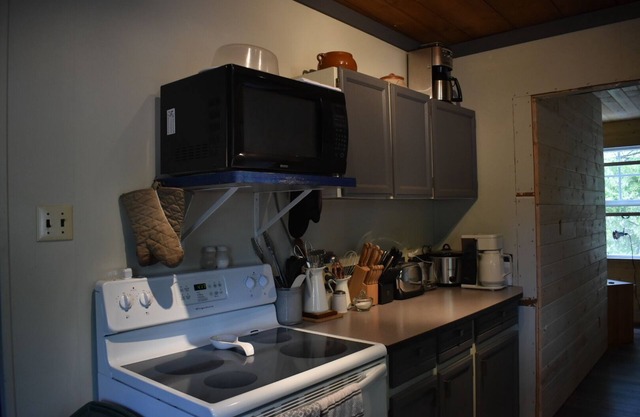 Privates Cottage am Strand am Kootenay Lake