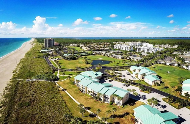 Private beachfront gated community located in the heart of Hutchinson Island!!!!