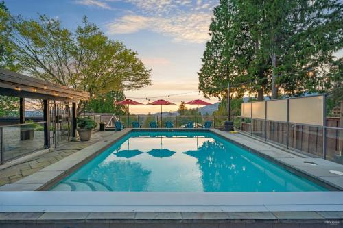 Private Bedroom, Bathroom, Shared Outdoor Pool, Hot Tub