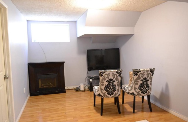 Private Bedroom in Basement - Erin Woods