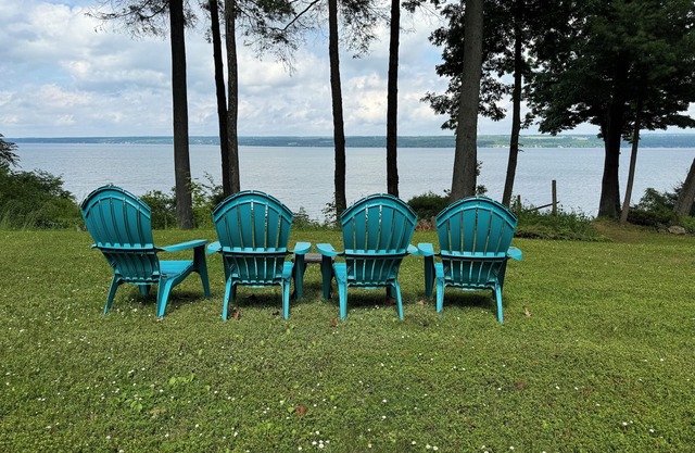 Private Breathtaking Lake House on Cayuga lake near wineries and parks