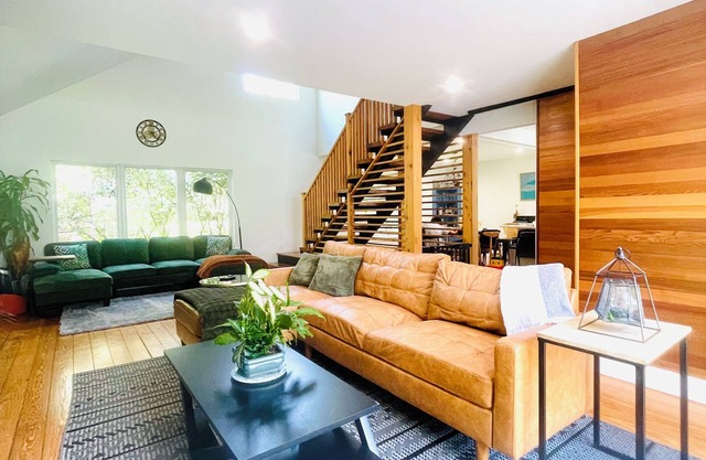 Private Airy Bridgehampton-Sag Harbor Haus mit Pool-in der Nähe von allen.