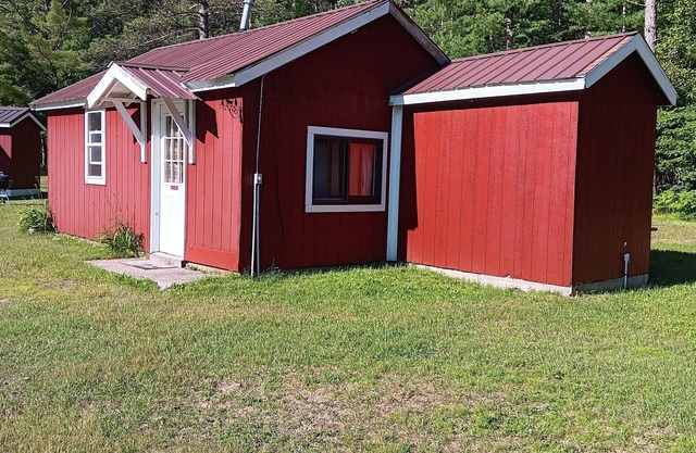 Private Cabin 2 between munising and manistique