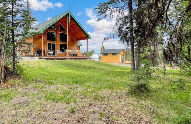 Private Cabin at the Foot of the Mountains