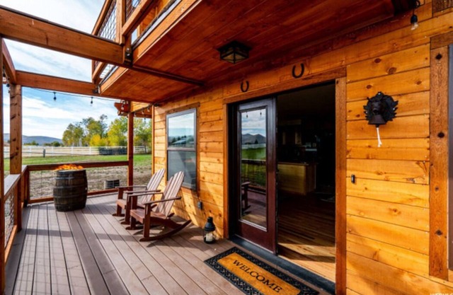 Private Cabin on 4 Acres, 28 Minutes to Park City, Quick drive from SLC Inter