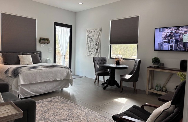 Private Casita w desert landscape and great views.