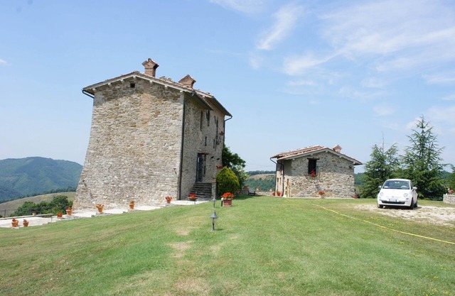 Berg Ansichten, Schloss in Gubbio Umbrien, 8 Schlafplätze, Jacuzzi, Garten