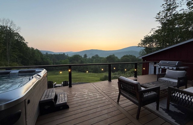 Private Catskill Getaway | HotTub w/ Mountain Views
