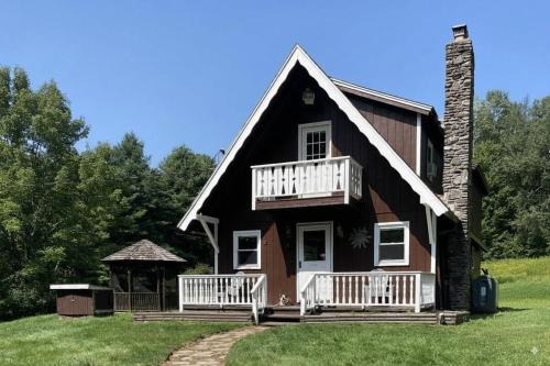 Private Catskills Chalet on 5 Acres - Shady Fox Farm