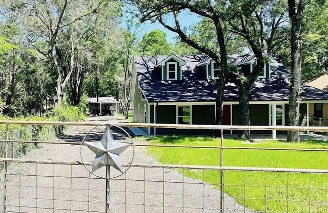 Private Cedar Creek Lake House - WATERFRONT! QUIET!