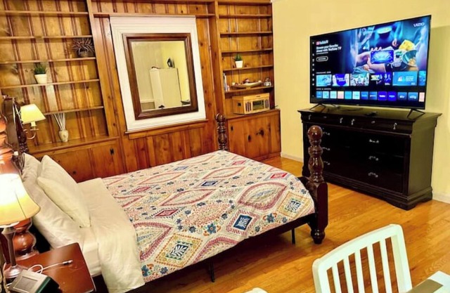 Private, Charm, & Unique Stay