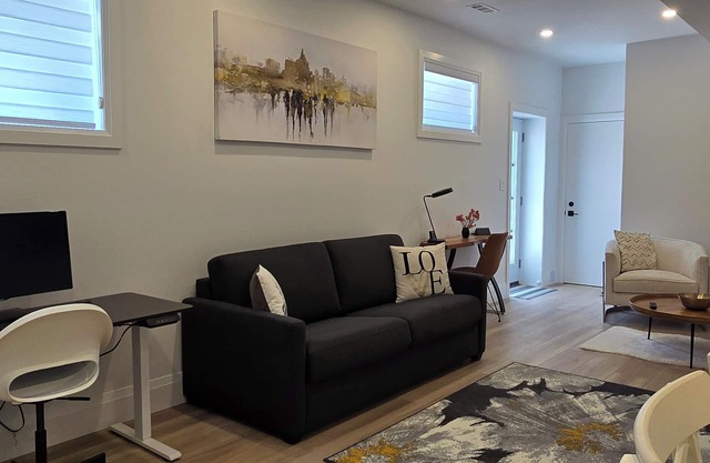 Private clean and cozy studio in home in Guelph
