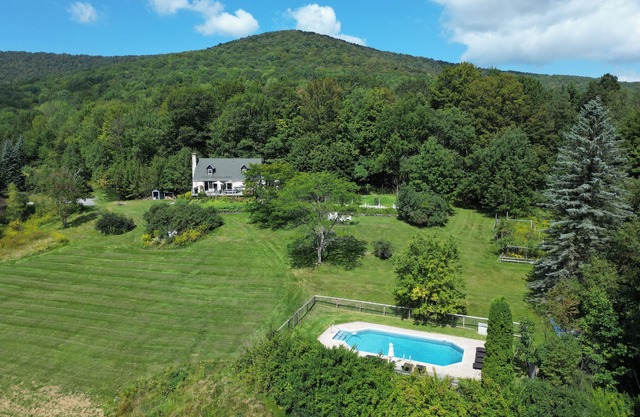Tauchen Sie ein! JETZT SOMMER BUCHEN Pool, Whirlpool, Aussicht in der Nähe von Veranstaltungsorten