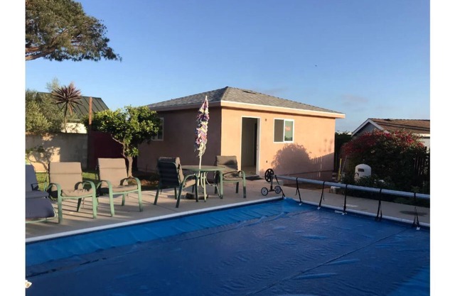 New Private Cottage by Mission Bay with Pool, and a Spa Massage chair inside!