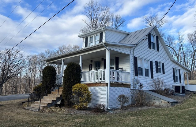 Countryside cottage-private, spacious-Near JMU/EMU-Newly Remodeled