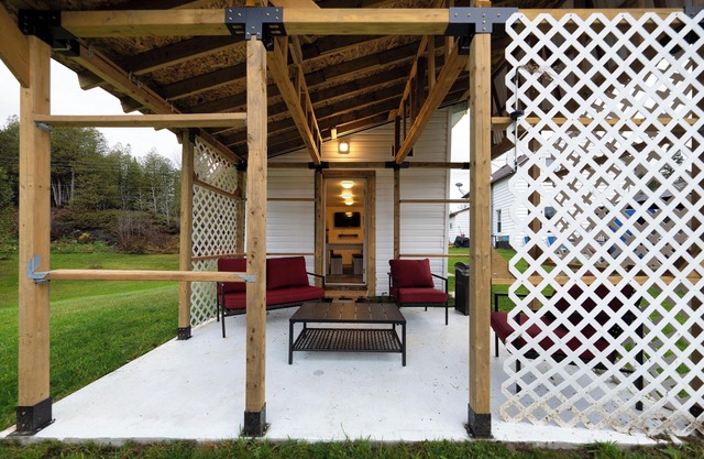 Private cottage in Ardoch North Frontenac Ompah Community fishing kayak & boat