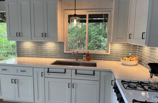 Private Cottage on Thimble Islands: 3-bedrooms & tons of private outdoor space