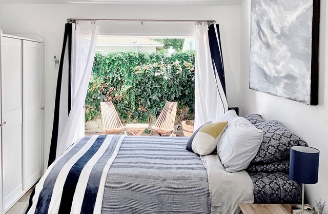 Private Cottage, private outdoor space, custom everything.