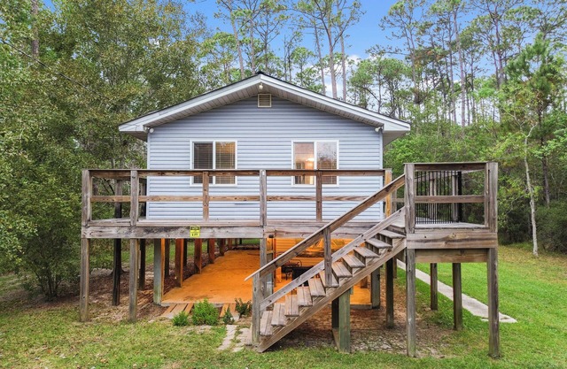 Private Cottage-Pet Friendly-5 min to Beach