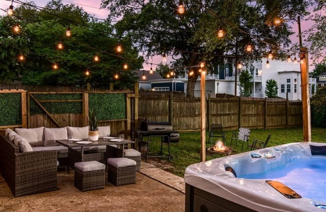 Private Cottage w Hot Tub | 1.7 Miles to Downtown