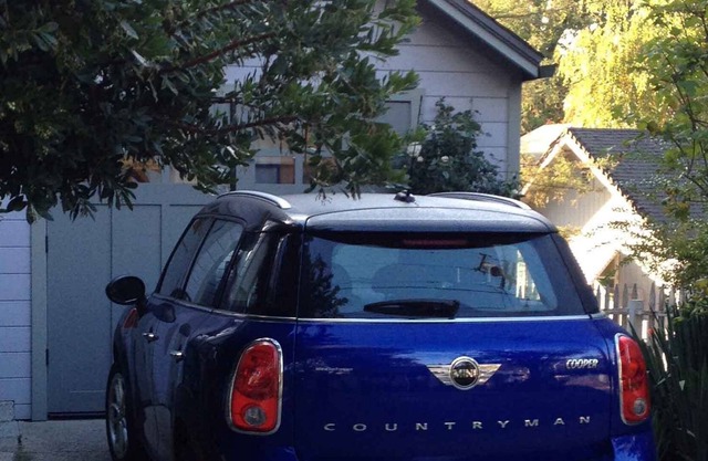 Private cottage. Walk to town. Quiet neighborhood.