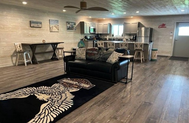 Private Country Rental- 2 night minimum
