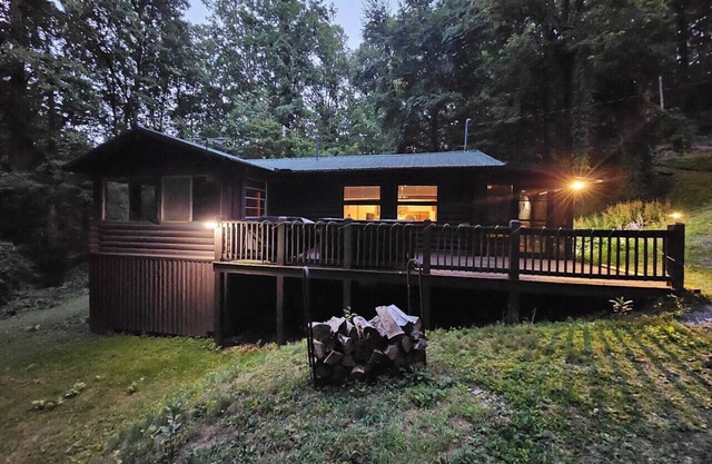 Private couples retreat/pet friendly/early checkin